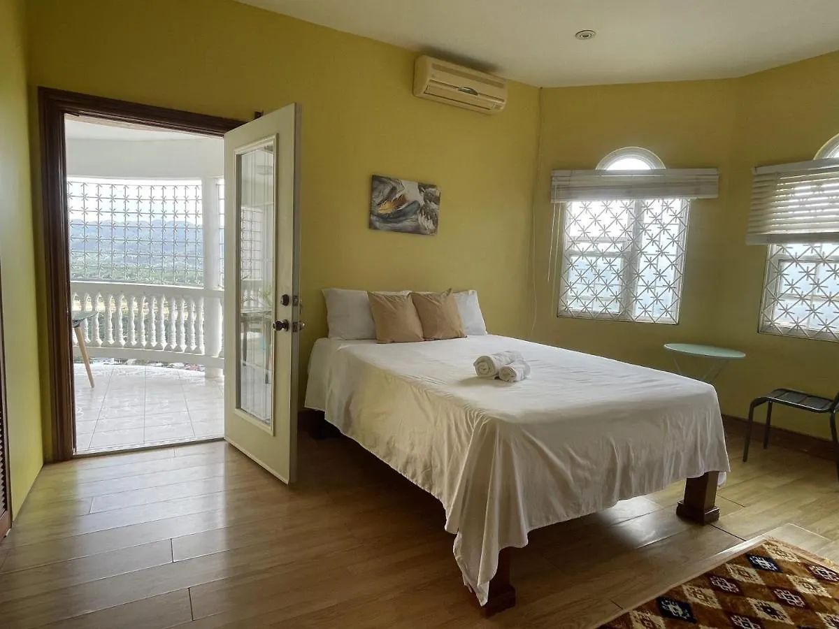 Skyline Suites Sunset Room Home Montego Bay Prázdninový dům